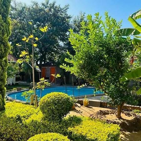 Birdville Bnb Guest House Gaborone Dış mekan fotoğraf